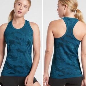 Athleta momentum tank teal camo size medium